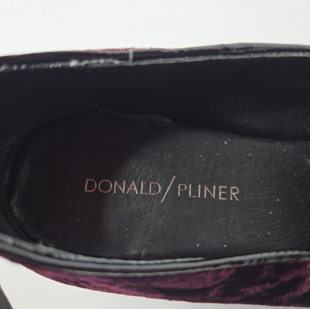 Donald J Pliner Haven Wine Red Crushed Velvet Loafers Flats Size 8.5 - Picture 9 of 11